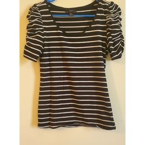 Forever 21 black & white stripped t-shirt